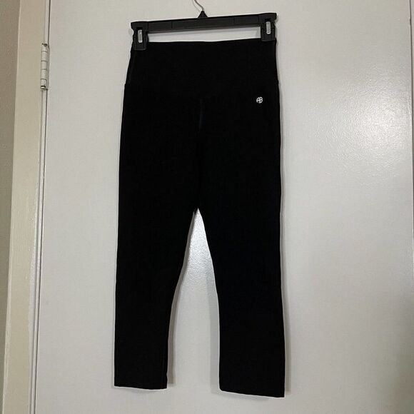 Anine Bing Sports Black Capri Cropped Leggings size US XS - Picture 1 of 5